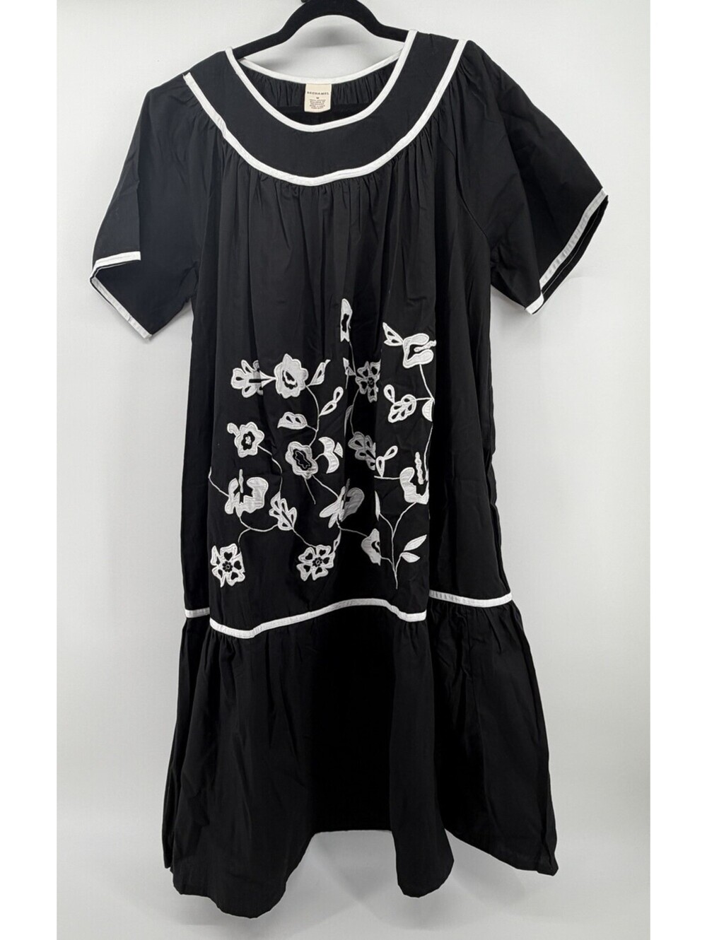 Bechamel Anthropologie Women’s Medium Black White Embroidered Cotton Midi Dress